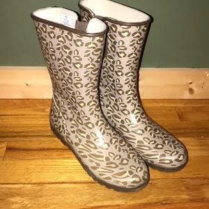 Cheetah print Sperry rain boots